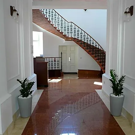 Soleil Apartman Szeged Apart Otel 4*